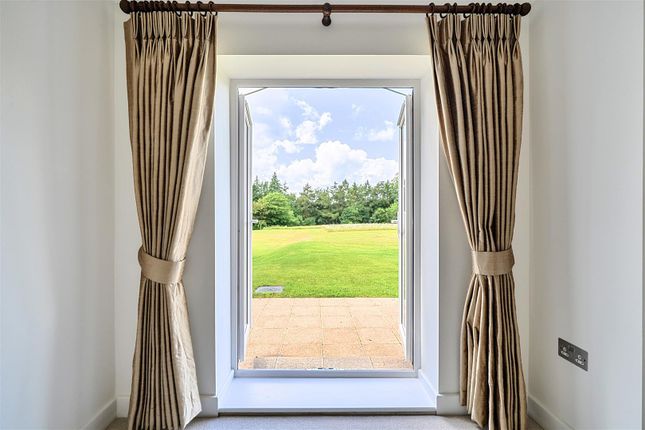 25 Cavendish House, King George's Drive, Liphook photo 3