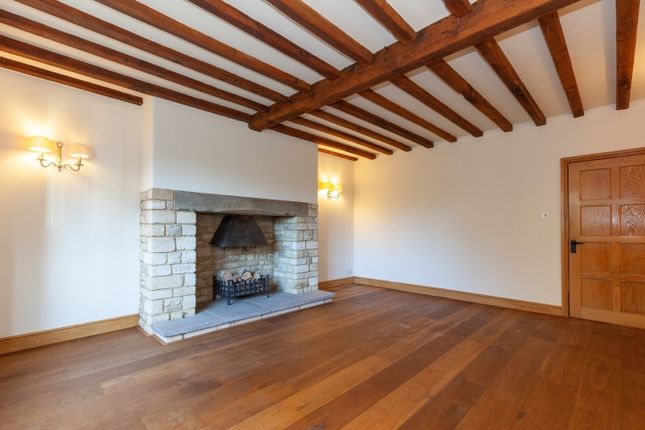 Barn conversion to rent in Mill Lane, Croughton, Brackley