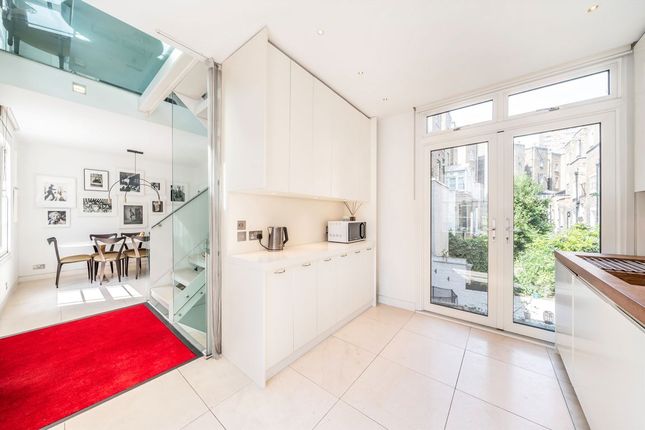 16, Clarendon Street, London photo 3