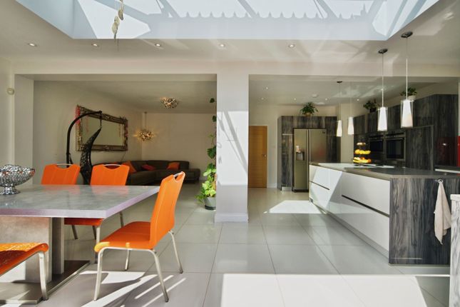 15, Osidge Lane, London photo 4