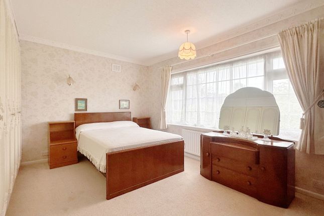 37 Clifford Road, Stockport photo 3