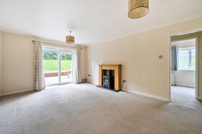 Flat 9, Mary Rose House,, Jubilee Drive, Cullompton photo 3
