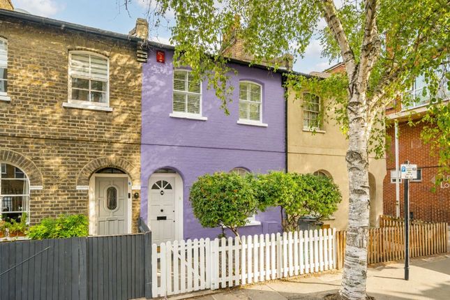 2-bed house on 5, Chiswick Road, London, £900,000