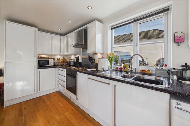 6 Victoria Apartments,, Victoria Street, Ilfracombe photo 3