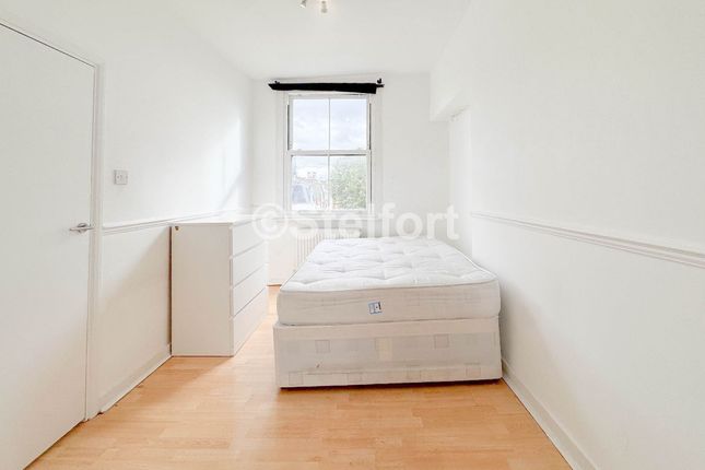 Flat 3, 73 Camden Road, London photo 4