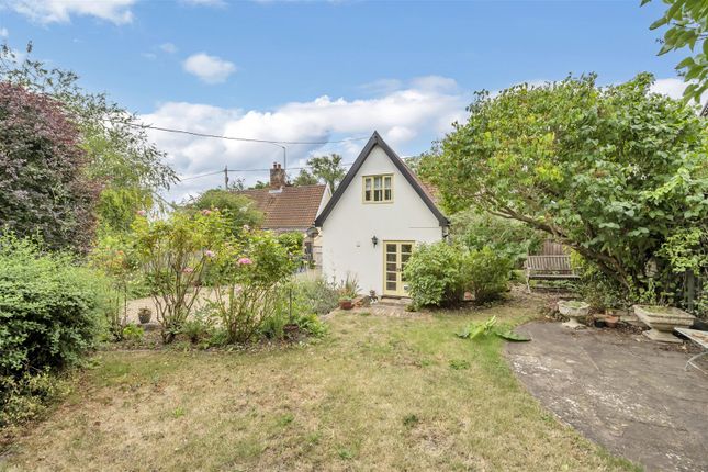 Plummers Cottage, The Street, Pakenham photo 4