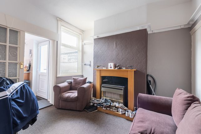 18, Bark Street, Cleethorpes photo 4