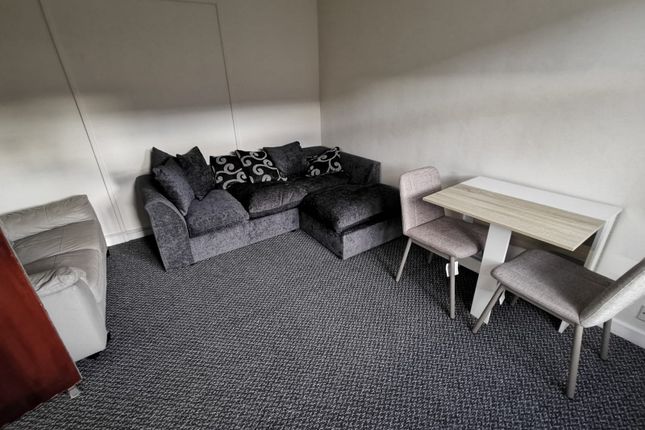 8, Nye Bevan Close, Oxford photo 2