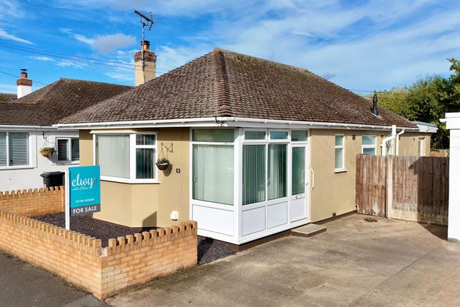 2-bed bungalow on 18, Langford Drive, Kinmel Bay, £175,000