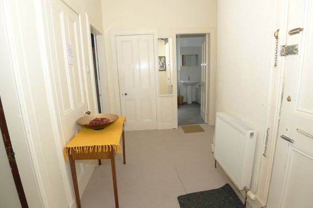 45 Magdalen Yard Road, Flat 1/2, Dundee, DD1 4ND, Dundee photo 2