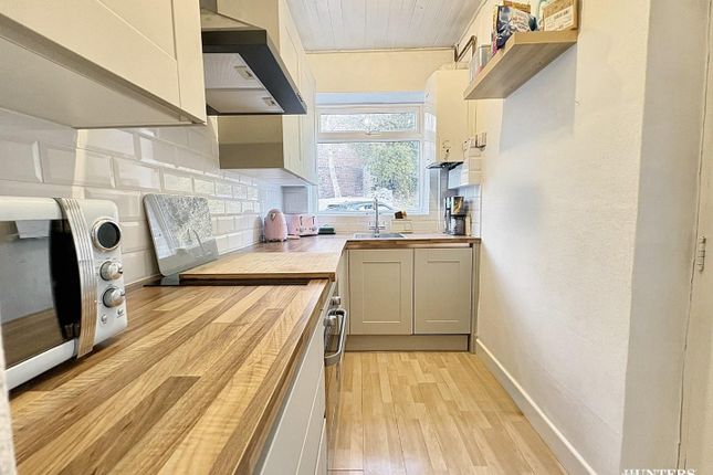 74, Willow Terrace, Soothill photo 3