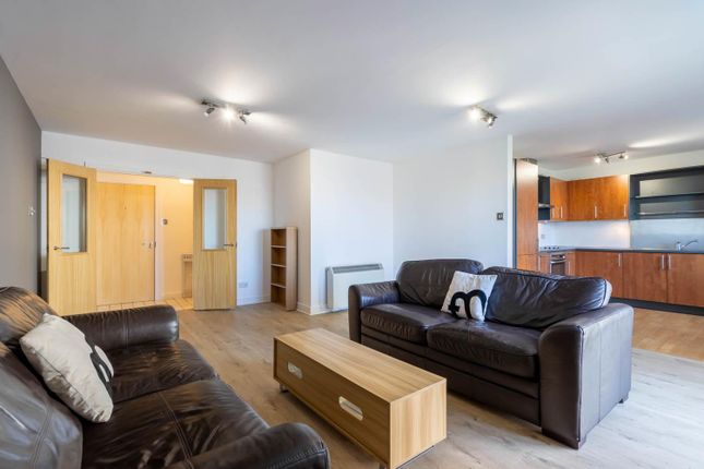 Flat for sale in Royal Arch, Wharfside Street