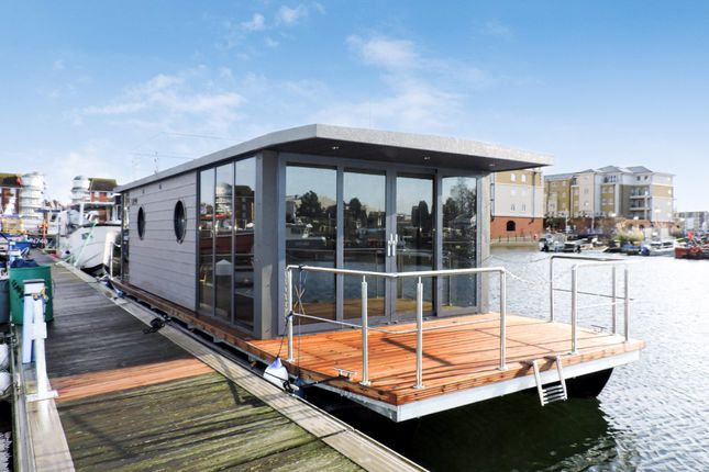 Thumbnail Houseboat for sale in Mill Road, Buckden, St. Neots
