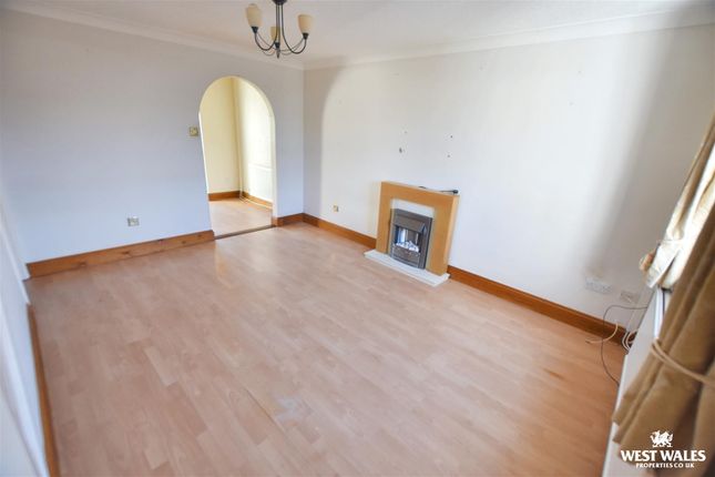 21, Devonshire Road, Pembroke Dock photo 2