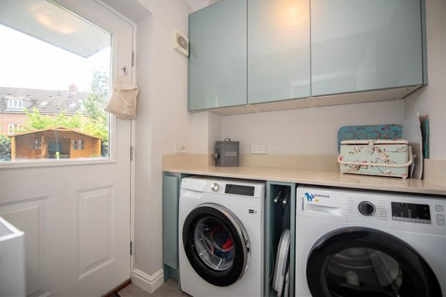 164, Edison Way, Nottingham photo 5