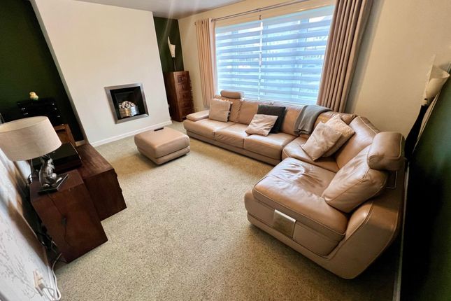 82, Rossall Grange Lane, Fleetwood photo 3