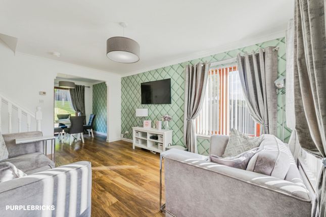 25, Neistpoint Drive, Glasgow photo 2