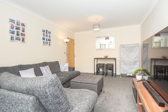 12, Farsley Beck Mews, Leeds photo 4