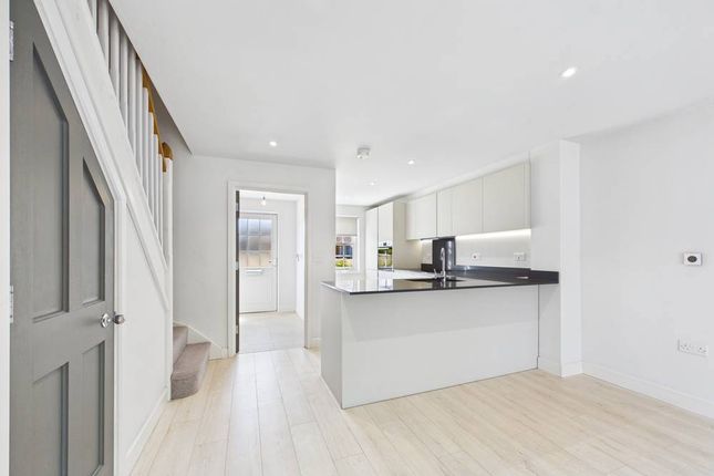 19, West Field Lane, Clacton-on-Sea photo 4