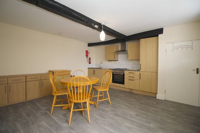Flat to rent in Market Place, Shepshed, Loughborough