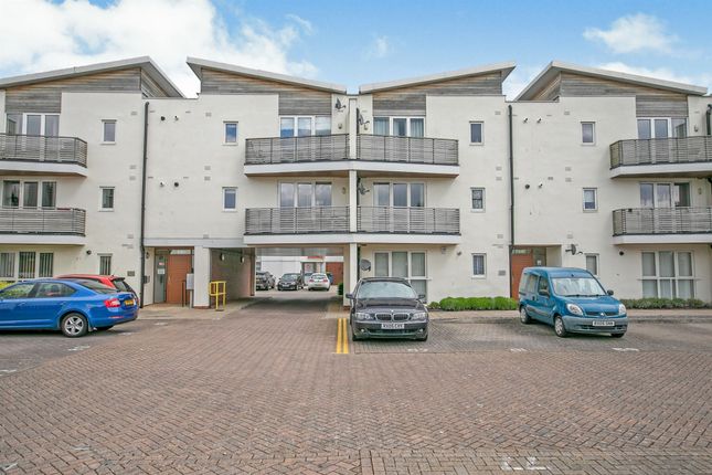 Flat for sale in Hening Avenue, Ipswich