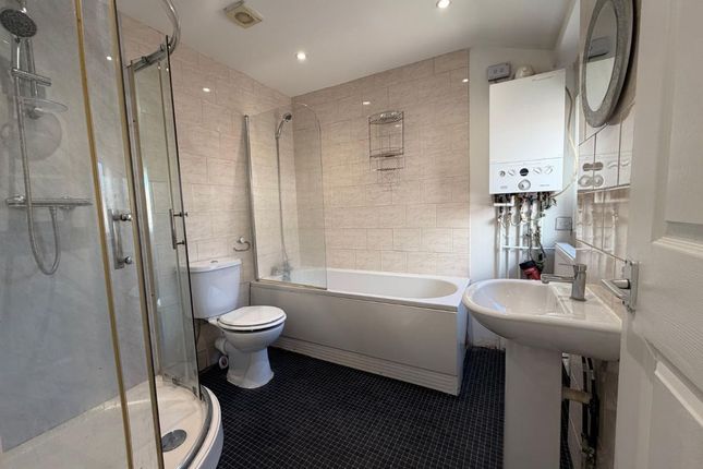 43 Livingstone Road, Gillingham photo 5