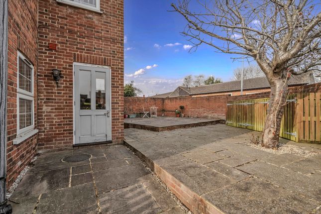 4c Sloane Close, Goring on Thames photo 4