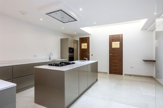 2A, Freshford Street, London photo 4
