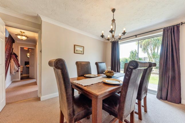 26, Grampian Way, Grantham photo 4
