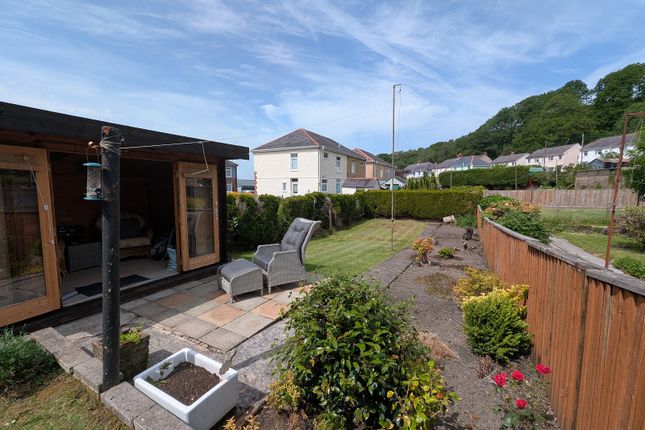 7, Maesyfron, Abercrave photo 4