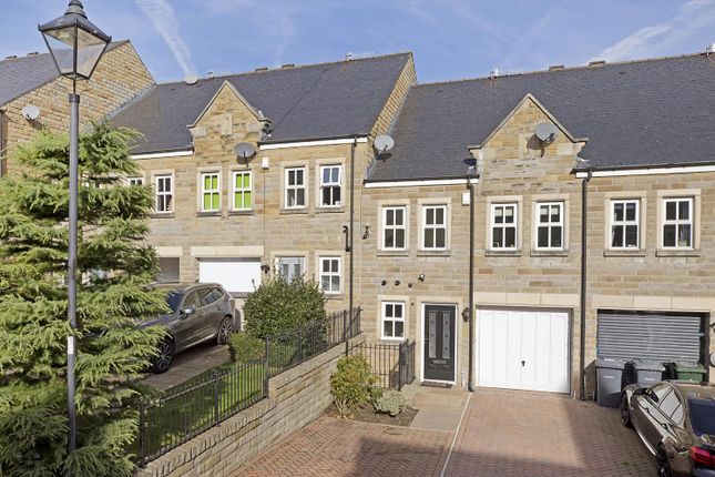 Town house for sale in College Drive, Ilkley