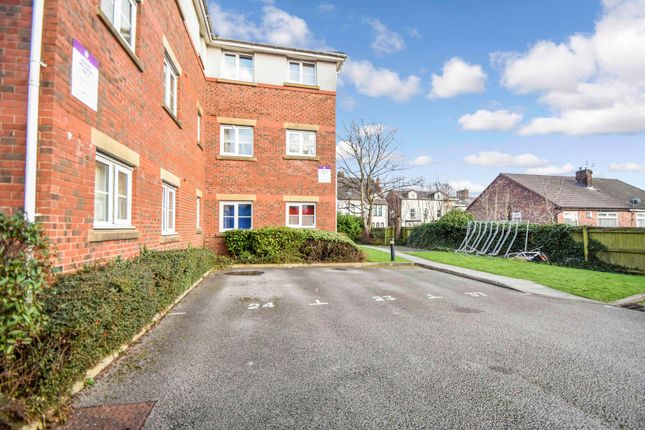 24 Lever Court, Salford photo 4