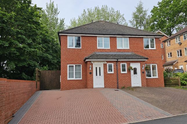 Thumbnail Semi-detached house to rent in St. Peters Close, Kidderminster