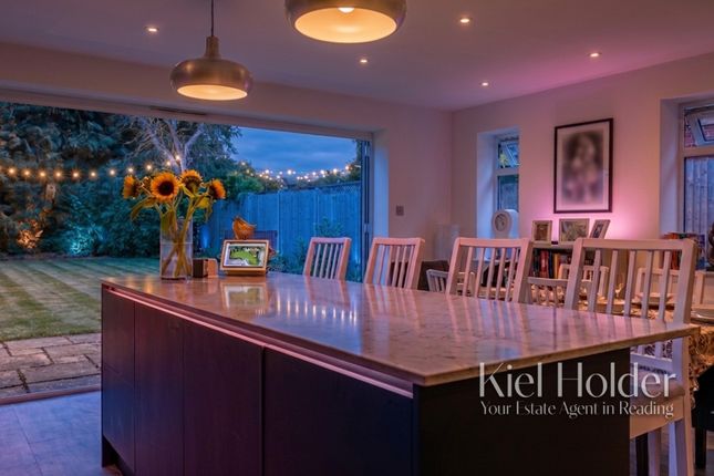 9 Littlecote Drive, Reading, Berkshire photo 4