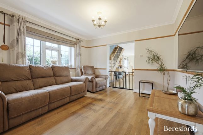 1 Grapnells Farm Cottages,, Wood Lane, Maldon photo 2
