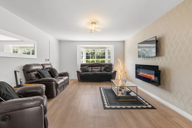 4 Rosehip Close, Pershore photo 4
