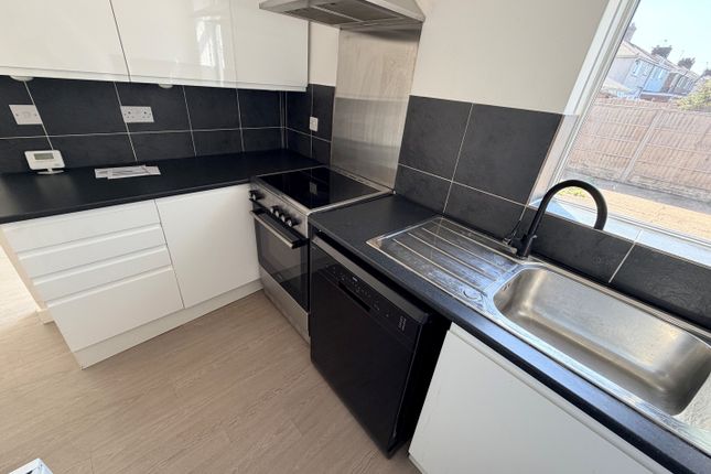 128, BURNTWOOD photo 4