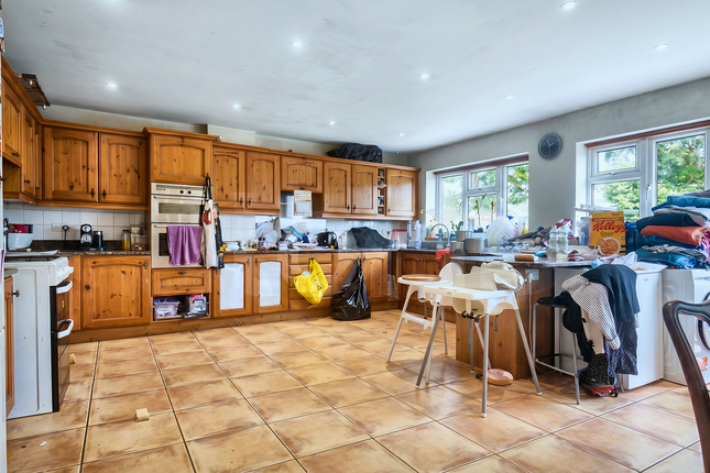 164, Salmon Street, London photo 3