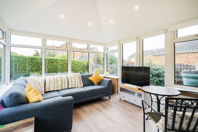 1 Willingham Gardens, Sheffield photo 4