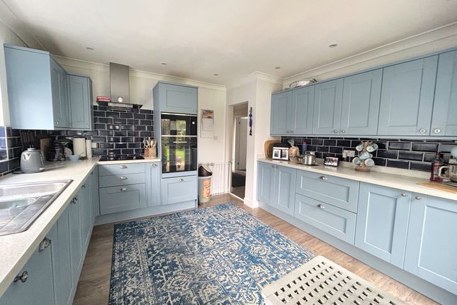 4, Oaks Drive, Swaffham photo 2