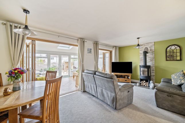 6, Hornbeam Close, Devon photo 3