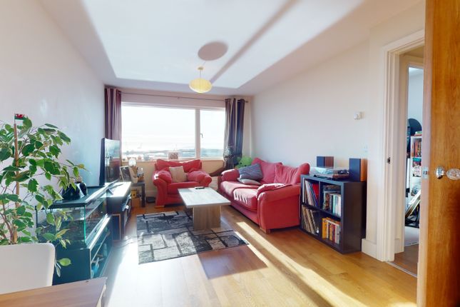 Flat for sale in Atlas House, Cardiff Bay, Cardiff
