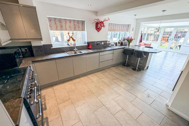 18, Bankside, Corby photo 3