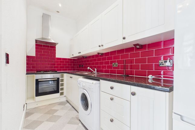 4 Melville Place, Carluke photo 3
