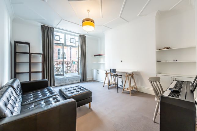 Flat to rent in Bryanston Mansions, York Street, London