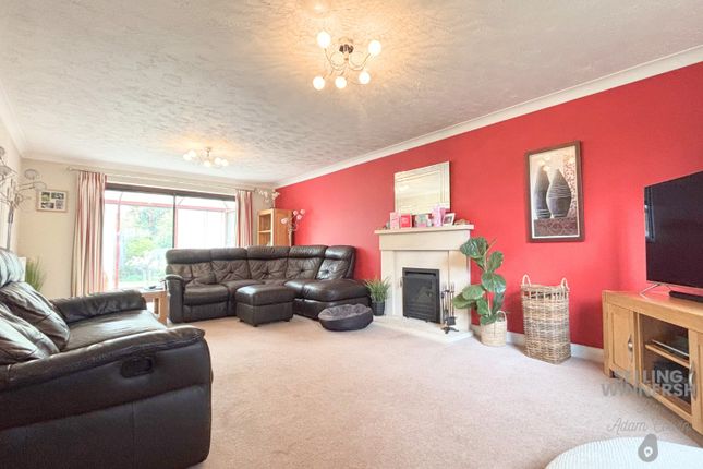 6 Windermere Close, Winnersh, Berkshire photo 3