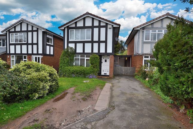 Thumbnail Detached house to rent in Woodcote Road, Tettenhall Wood, Wolverhampton
