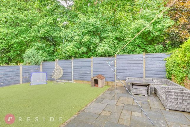 74, Lawnswood, Rochdale photo 4