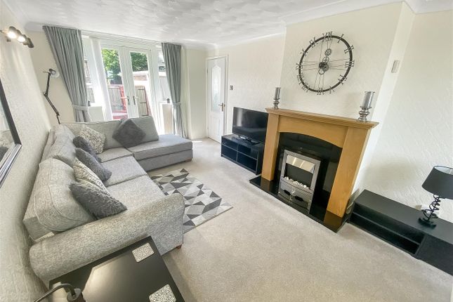 87, Langdale Place, Newton Aycliffe photo 2