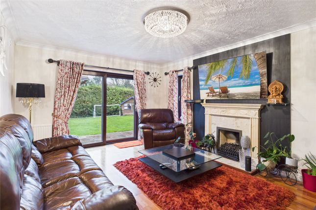 48, Nash Grove Lane, Finchampstead photo 3